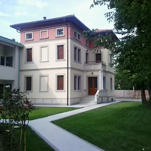 Apartment Delle Rose Portogruaro